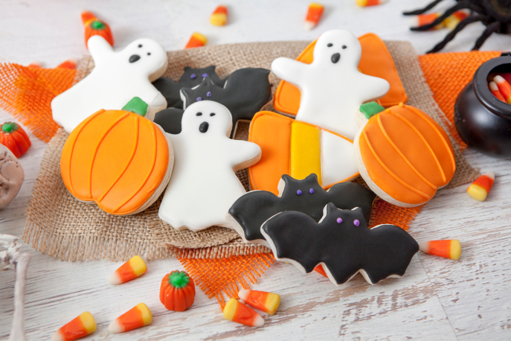 decorate halloween sugar cookies
