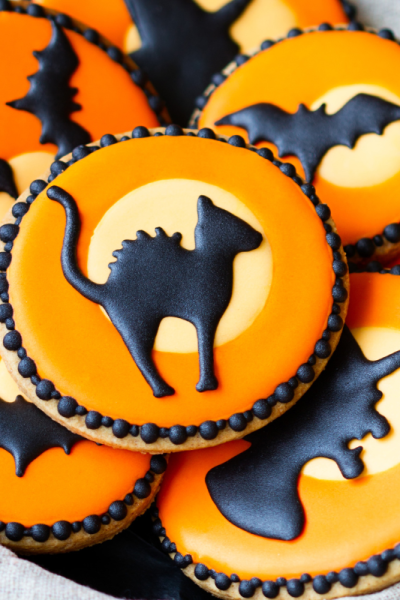 decorate halloween sugar cookies